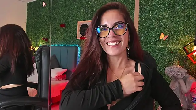 Linagh  online show from 04-16-26, 11:33