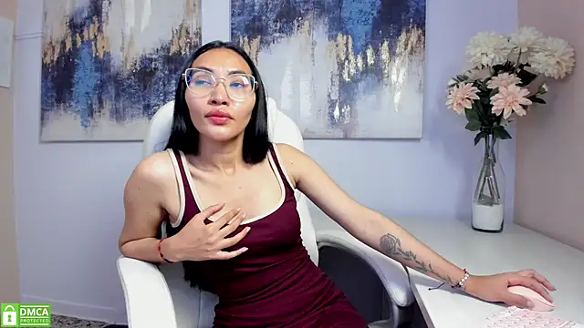 lucyy liiuu online show from 11-13-25, 03:55