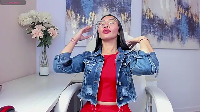 lucyy liiuu online show from 12-05-25, 04:14