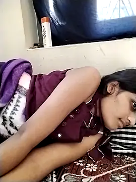 Snapshot of Sofia_kuuu chatting on 10-07-25, 05:37 Sofia kuuu online show from 10-07-25, 05:37