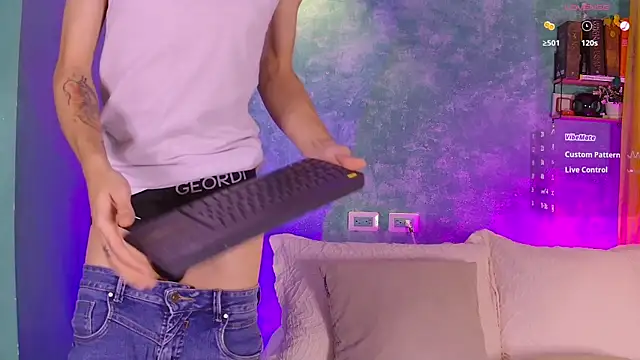 VicenteFerrer online show from 11-10-25, 11:48