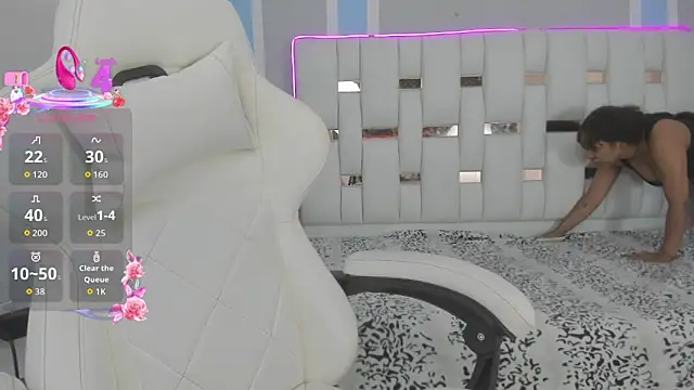 Snapshot of marsmith1 chatting on 11-23-25, 03:28 marsmith1 online show from 11-23-25, 03:28