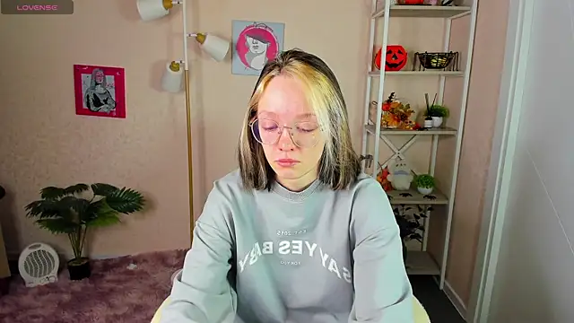 R0cket bunny online show from 11-19-25, 01:05