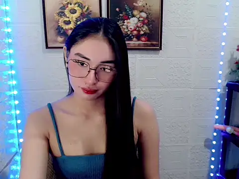 Snapshot of lovelysassy chatting on 10-14-25, 02:07 lovelysassy online show from 10-14-25, 02:07