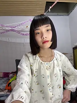 Snapshot of andymi1 chatting on 05-13-26, 02:09 andymi1 online show from 05-13-26, 02:09