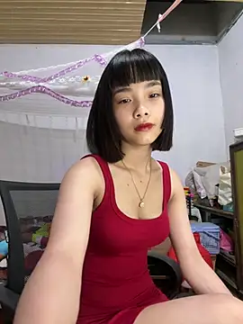 Snapshot of andymi1 chatting on 05-17-26, 02:20 andymi1 online show from 05-17-26, 02:20