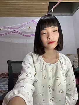 Snapshot of andymi1 chatting on 05-21-26, 02:29 andymi1 online show from 05-21-26, 02:29