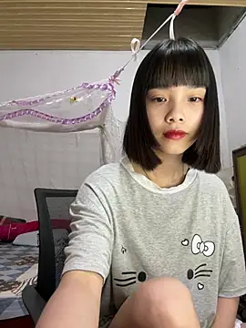 Snapshot of andymi1 chatting on 06-09-26, 02:23 andymi1 online show from 06-09-26, 02:23
