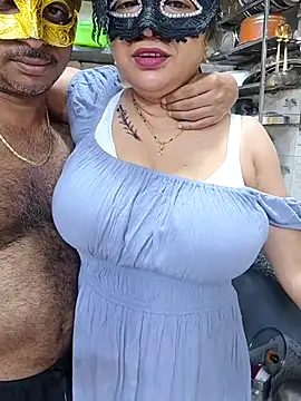 Queen Nightt online show from 03-25-26, 03:34