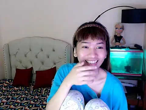 ShantalFoxxy  online show from 01-13-26, 02:00