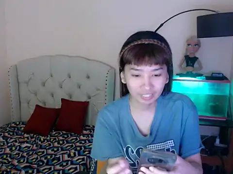 ShantalFoxxy  online show from 02-11-26, 03:55