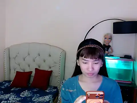 ShantalFoxxy  online show from 03-22-26, 12:41