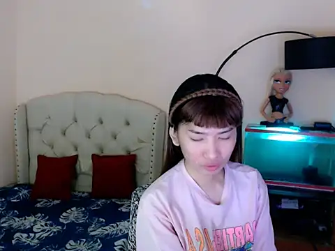 ShantalFoxxy  online show from 03-26-26, 11:54