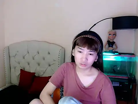 ShantalFoxxy  online show from 04-07-26, 07:09