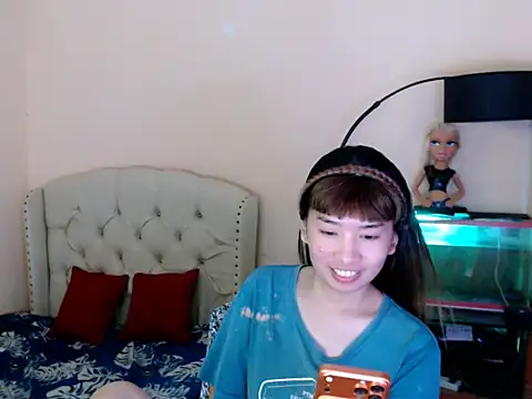 ShantalFoxxy  online show from 04-14-26, 12:38