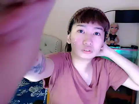 ShantalFoxxy  online show from 04-25-26, 05:54