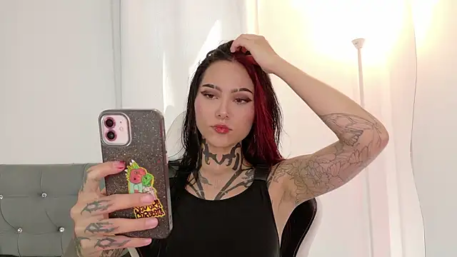 sara queen10 online show from 03-19-26, 06:56