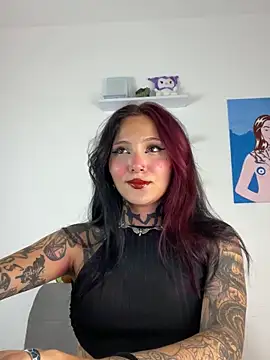 sara queen10 online show from 06-23-26, 03:26
