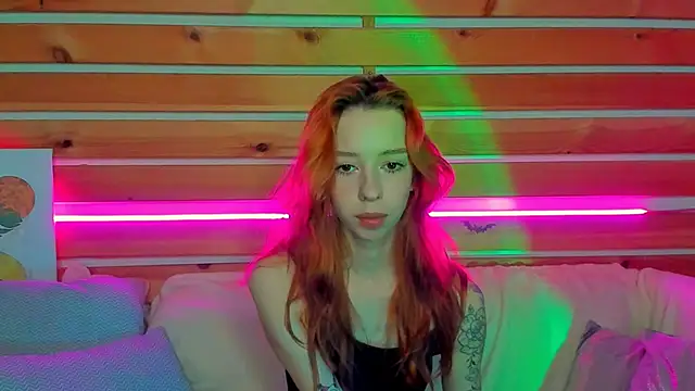 Lori Williams online show from 12-17-25, 01:11