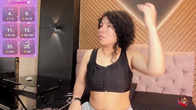 Snapshot of angelita_martins chatting on 11-24-25, 08:41 angelita martins online show from 11-24-25, 08:41