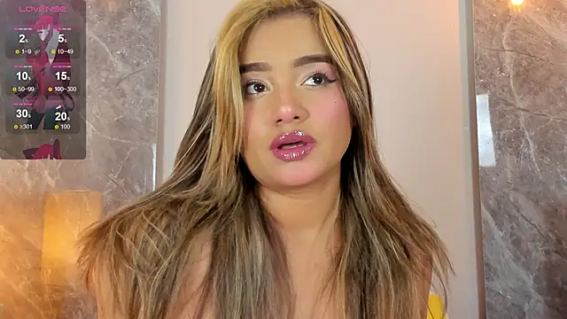 Emma hunter  online show from 11-19-25, 03:50