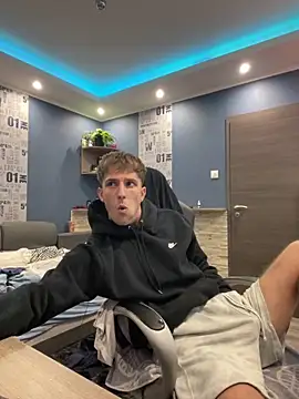 Snapshot of Sexaddict05 chatting on 09-10-25, 04:07 Sexaddict05 online show from 09-10-25, 04:07