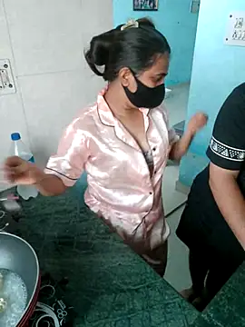 Snapshot of hotty-sapna chatting on 09-16-25, 05:08 hotty-sapna online show from 09-16-25, 05:08