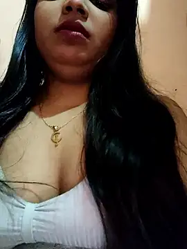 Snapshot of Maahhii_2 chatting on 01-14-26, 08:36 Maahhii 2 online show from 01-14-26, 08:36