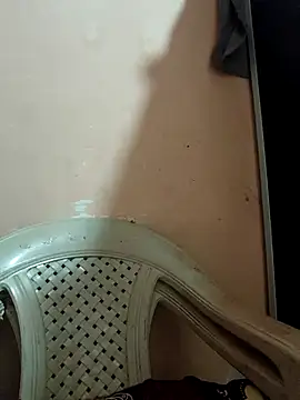 Snapshot of Maahhii_2 chatting on 01-15-26, 08:23 Maahhii 2 online show from 01-15-26, 08:23