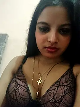 Snapshot of Maahhii_2 chatting on 02-19-26, 09:05 Maahhii 2 online show from 02-19-26, 09:05