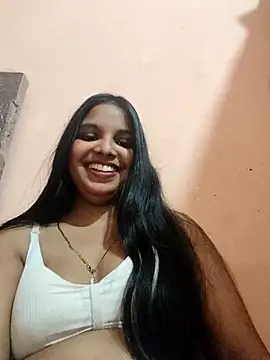 Snapshot of Maahhii_2 chatting on 02-25-26, 07:01 Maahhii 2 online show from 02-25-26, 07:01