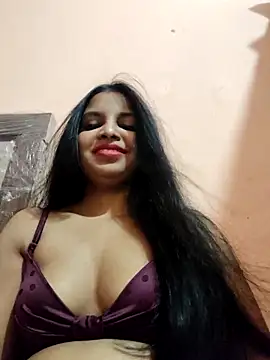 Snapshot of Maahhii_2 chatting on 02-28-26, 07:15 Maahhii 2 online show from 02-28-26, 07:15