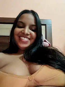 Maahhii 2 online show from 07-18-26, 08:23