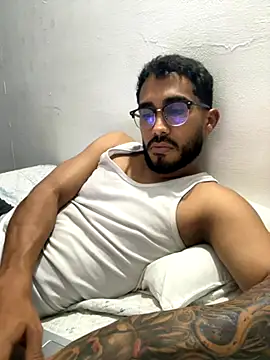 Snapshot of TU-MORENOO chatting on 11-17-25, 06:08 TU-MORENOO online show from 11-17-25, 06:08