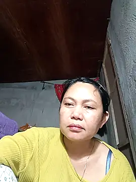 Everleigh mom online show from 11-03-25, 03:08