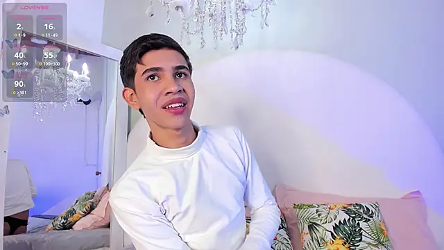 JoshuaSanzz online show from 11-01-25, 03:41