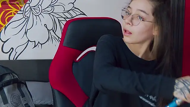 RavennMoonn online show from 03-09-26, 01:15