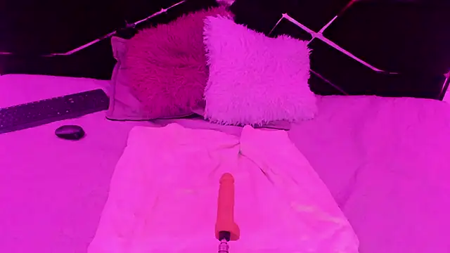 ALYANNA HOT  online show from 10-25-25, 12:13