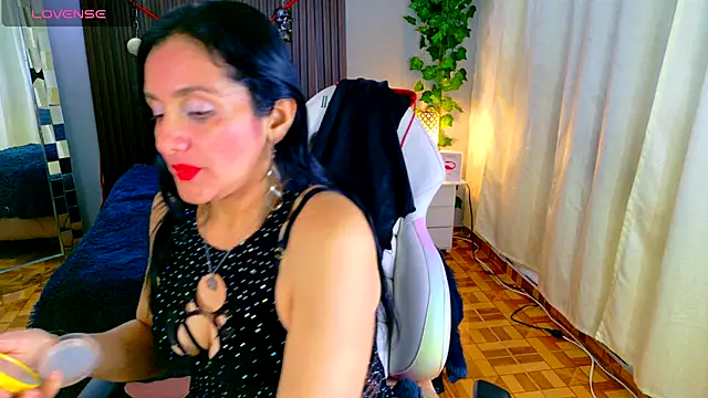 kataleya 29 online show from 10-25-25, 09:31