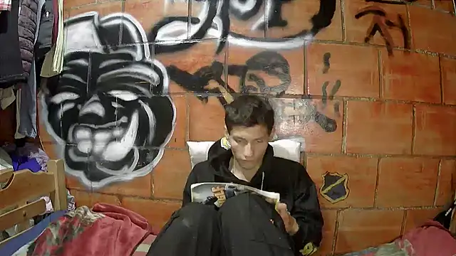 alexandercruz online show from 06-25-26, 05:23