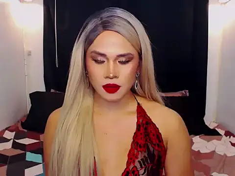 YllanaAltheaXxX online show from 02-12-26, 03:12