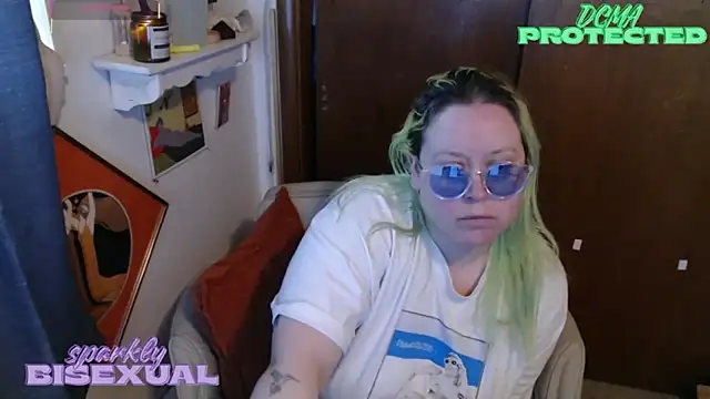 sparklybisexual online show from 03-08-26, 09:40