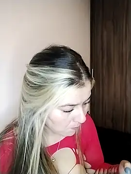 Snapshot of Fernandar2025 chatting on 10-17-25, 01:53 Fernandar2025 online show from 10-17-25, 01:53