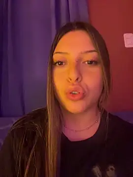 Snapshot of kiramedi chatting on 09-28-25, 03:12 kiramedi online show from 09-28-25, 03:12