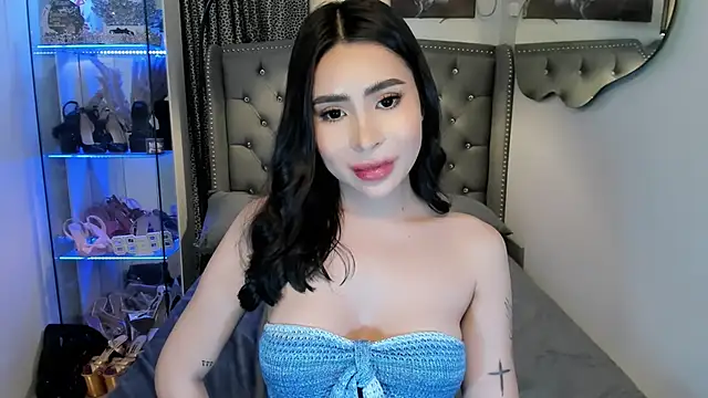 Claudia empress online show from 10-22-25, 06:40