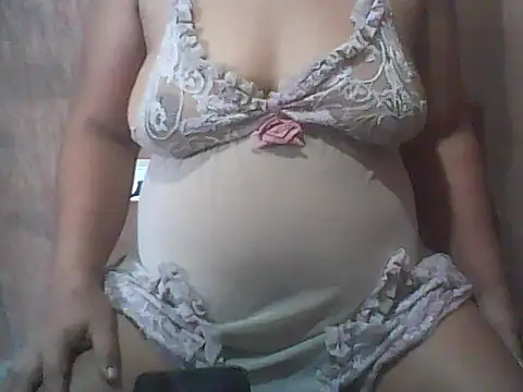 Snapshot of Azrielxx05 chatting on 10-10-25, 06:45 Azrielxx05 online show from 10-10-25, 06:45