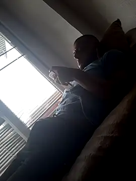 Snapshot of milenski74 chatting on 09-12-25, 07:52 milenski74 online show from 09-12-25, 07:52