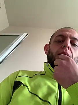 Snapshot of milenski74 chatting on 02-25-26, 02:37 milenski74 online show from 02-25-26, 02:37
