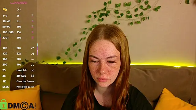 Roxy Sunnny online show from 10-29-25, 09:22