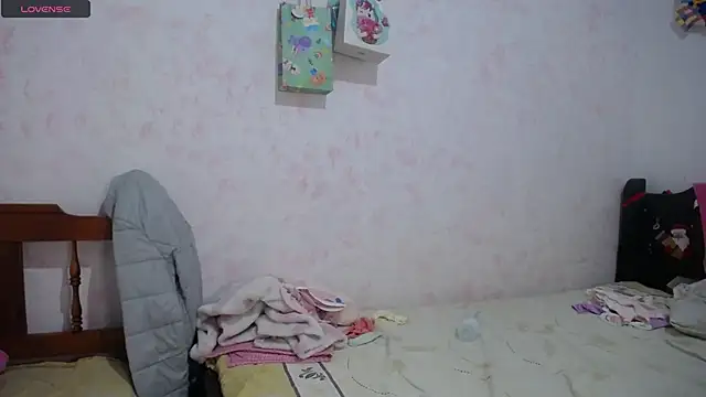 Pregnant Kloe online show from 01-10-26, 12:01